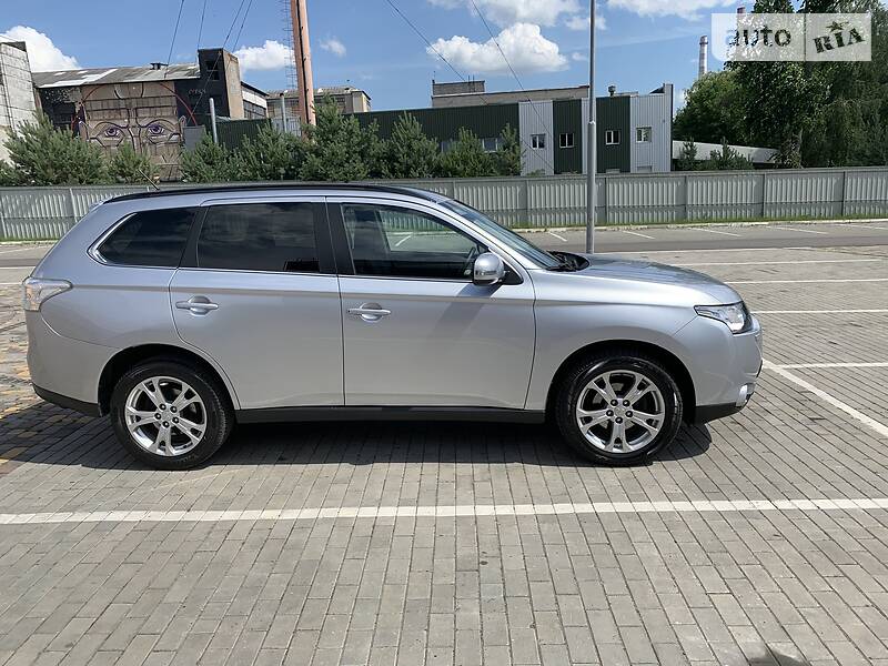 Позашляховик / Кросовер Mitsubishi Outlander 2014 в Вінниці