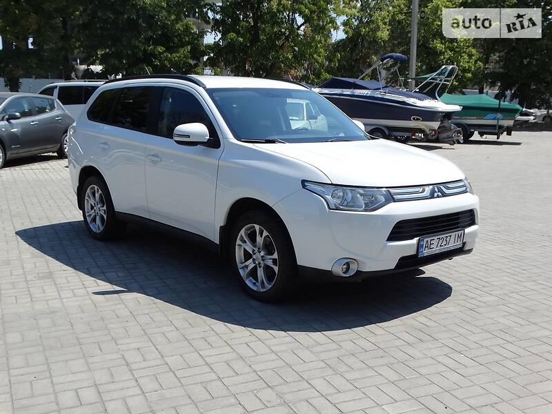 Позашляховик / Кросовер Mitsubishi Outlander 2012 в Дніпрі фото 11 Позашляховик / Кросовер Mitsubishi Outlander 2012 в Дніпрі