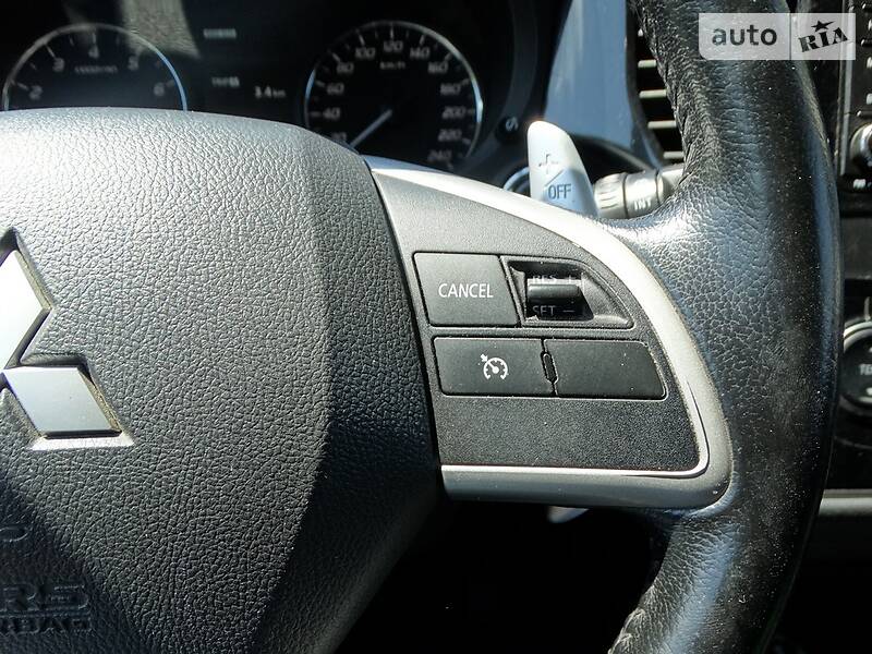 Позашляховик / Кросовер Mitsubishi Outlander 2012 в Дніпрі фото 25 Позашляховик / Кросовер Mitsubishi Outlander 2012 в Дніпрі
