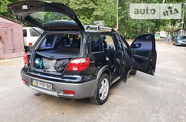 Универсал Mitsubishi Outlander 2004 в Киеве