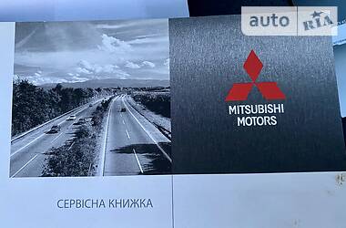 Внедорожник / Кроссовер Mitsubishi Outlander 2016 в Харькове