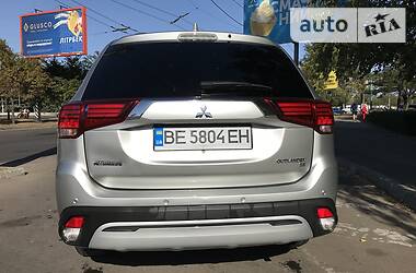 Внедорожник / Кроссовер Mitsubishi Outlander 2018 в Николаеве
