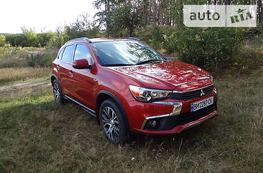 Внедорожник / Кроссовер Mitsubishi Outlander 2017 в Сумах