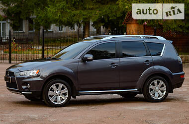 Внедорожник / Кроссовер Mitsubishi Outlander 2010 в Бердичеве