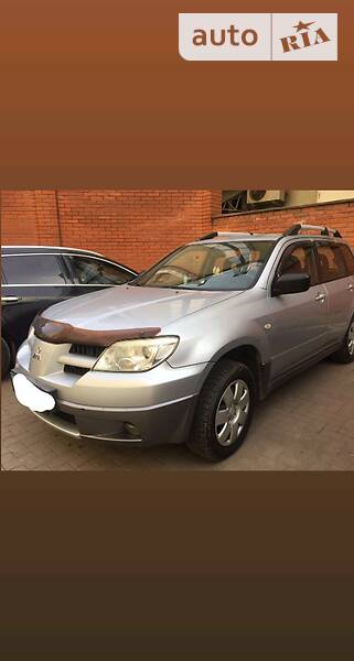 Позашляховик / Кросовер Mitsubishi Outlander 2005 в Чернівцях