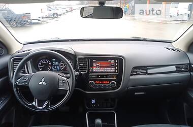 Позашляховик / Кросовер Mitsubishi Outlander 2019 в Харкові