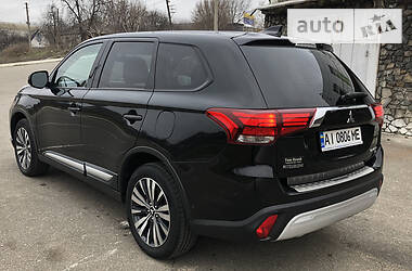 Внедорожник / Кроссовер Mitsubishi Outlander 2018 в Белой Церкви