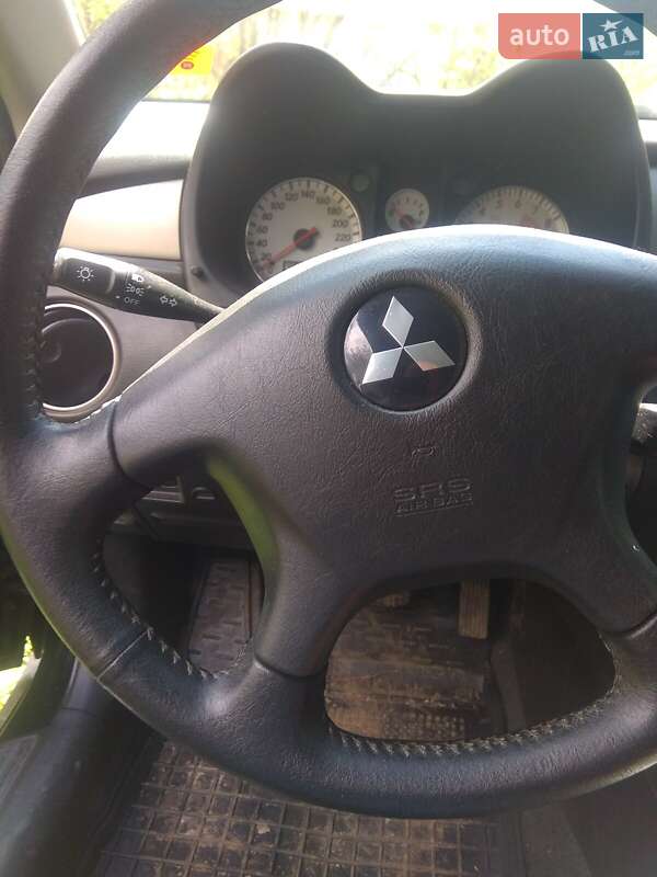 Позашляховик / Кросовер Mitsubishi Outlander 2005 в Києві