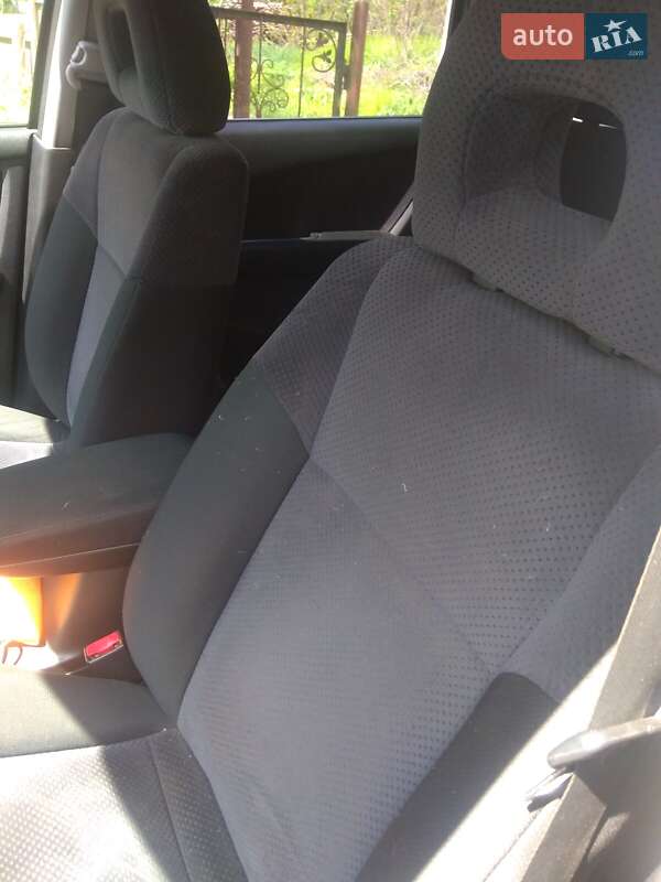 Позашляховик / Кросовер Mitsubishi Outlander 2005 в Києві