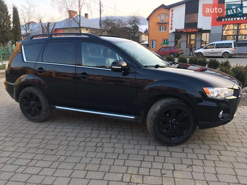 Позашляховик / Кросовер Mitsubishi Outlander 2010 в Турці