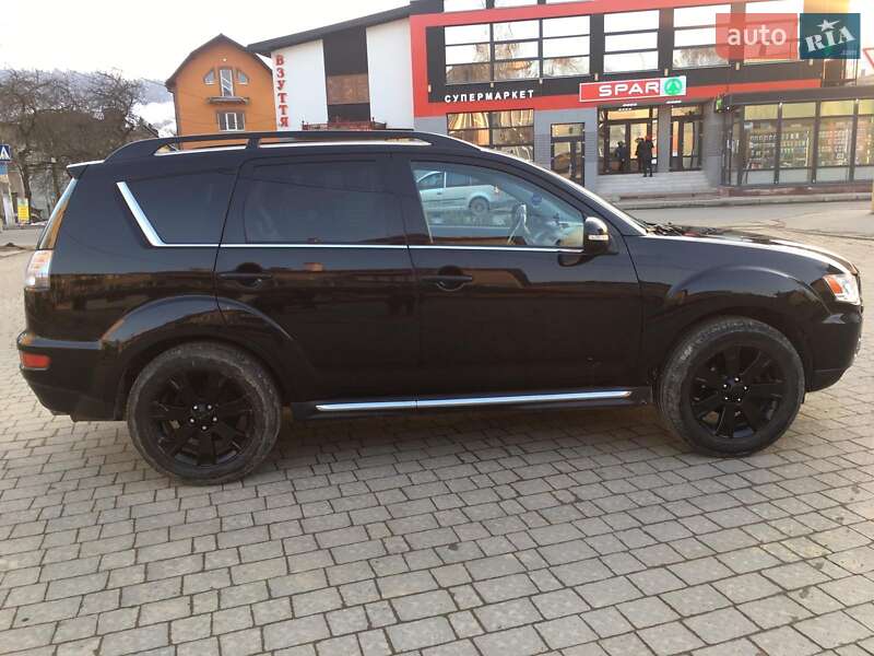 Позашляховик / Кросовер Mitsubishi Outlander 2010 в Турці