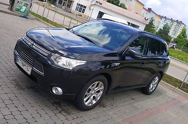 Внедорожник / Кроссовер Mitsubishi Outlander 2014 в Ивано-Франковске