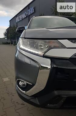 Внедорожник / Кроссовер Mitsubishi Outlander 2019 в Белой Церкви