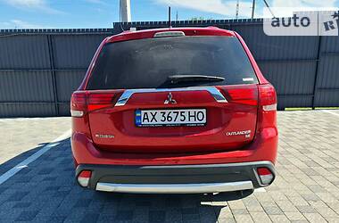 Внедорожник / Кроссовер Mitsubishi Outlander 2016 в Тернополе