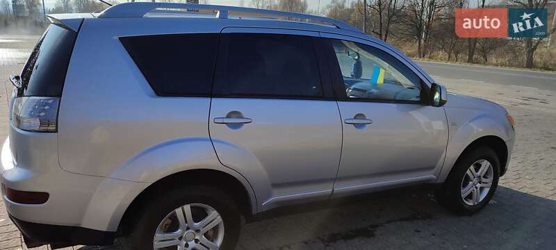 Внедорожник / Кроссовер Mitsubishi Outlander 2007 в Надворной