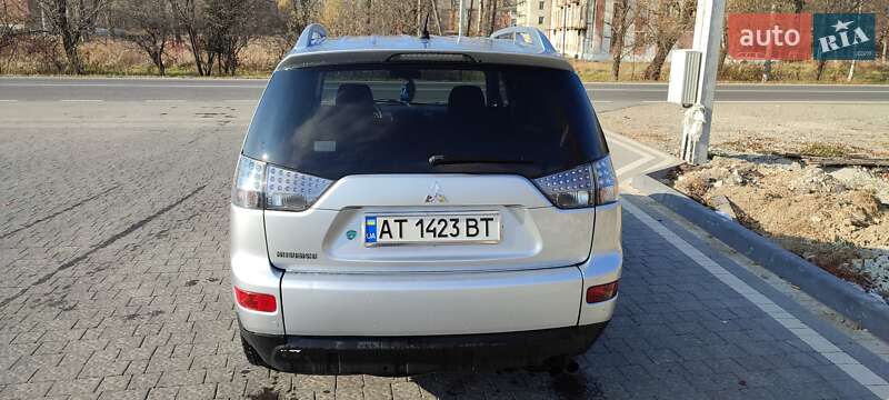 Внедорожник / Кроссовер Mitsubishi Outlander 2007 в Надворной