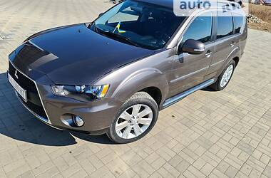 Внедорожник / Кроссовер Mitsubishi Outlander 2012 в Умани