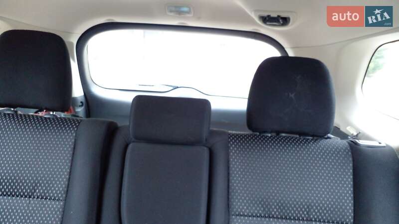 Позашляховик / Кросовер Mitsubishi Outlander 2015 в Дніпрі