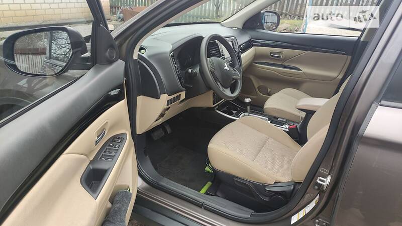 Внедорожник / Кроссовер Mitsubishi Outlander 2019 в Мукачево фото 13 Внедорожник / Кроссовер Mitsubishi Outlander 2019 в Мукачево