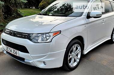 Позашляховик / Кросовер Mitsubishi Outlander 2014 в Вінниці