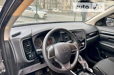 Позашляховик / Кросовер Mitsubishi Outlander 2019 в Харкові