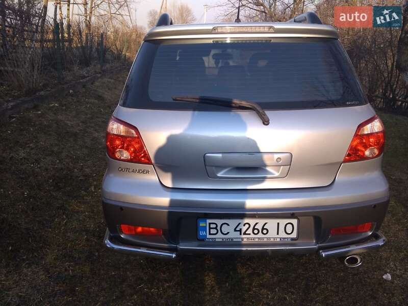 Внедорожник / Кроссовер Mitsubishi Outlander 2006 в Львове