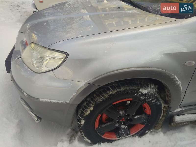 Внедорожник / Кроссовер Mitsubishi Outlander 2006 в Львове