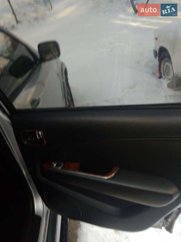 Внедорожник / Кроссовер Mitsubishi Outlander 2006 в Львове