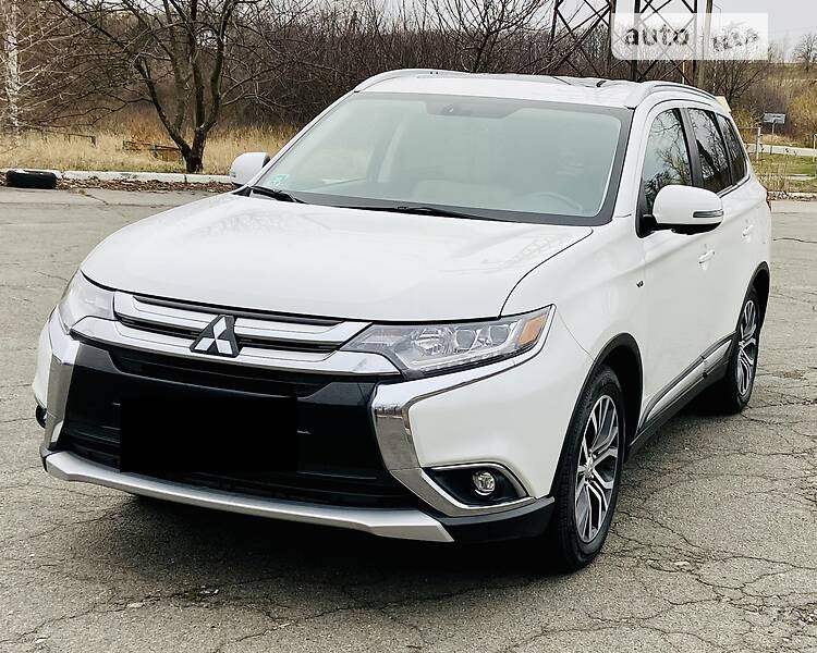 Позашляховик / Кросовер Mitsubishi Outlander 2017 в Києві фото 11 Позашляховик / Кросовер Mitsubishi Outlander 2017 в Києві