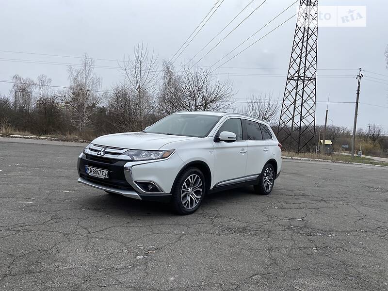 Позашляховик / Кросовер Mitsubishi Outlander 2017 в Києві фото 13 Позашляховик / Кросовер Mitsubishi Outlander 2017 в Києві