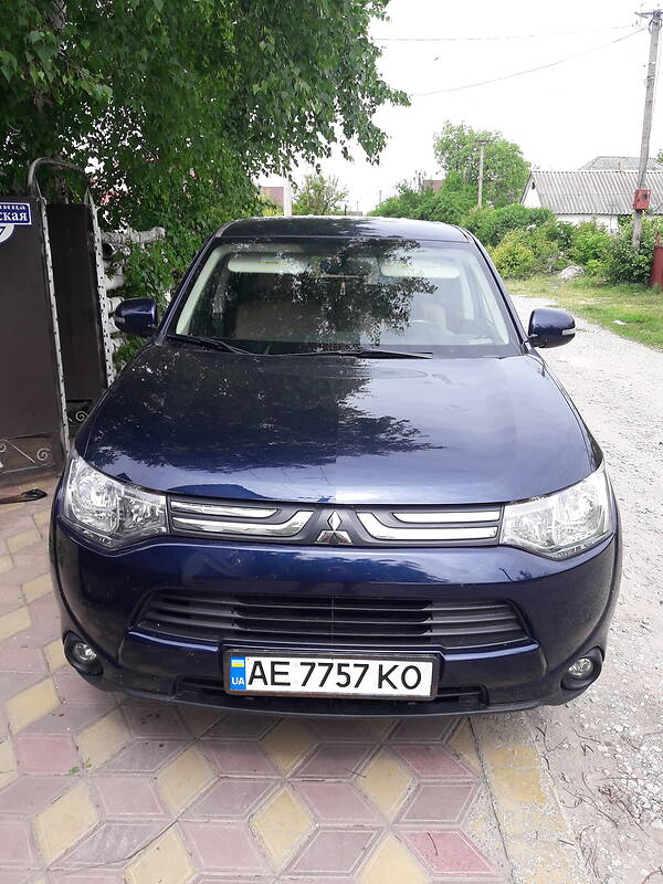 Внедорожник / Кроссовер Mitsubishi Outlander 2013 в Днепре