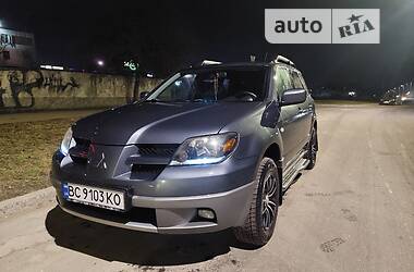 Внедорожник / Кроссовер Mitsubishi Outlander 2004 в Львове