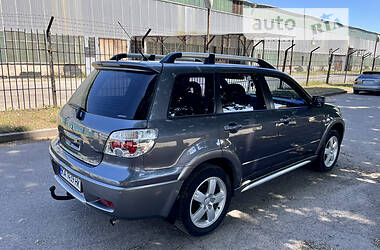 Внедорожник / Кроссовер Mitsubishi Outlander 2006 в Черкассах