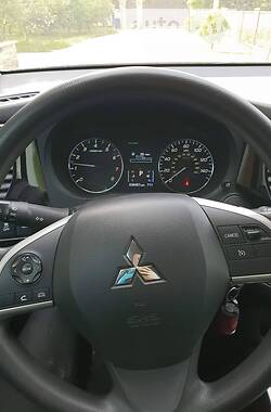 Позашляховик / Кросовер Mitsubishi Outlander 2018 в Чернівцях