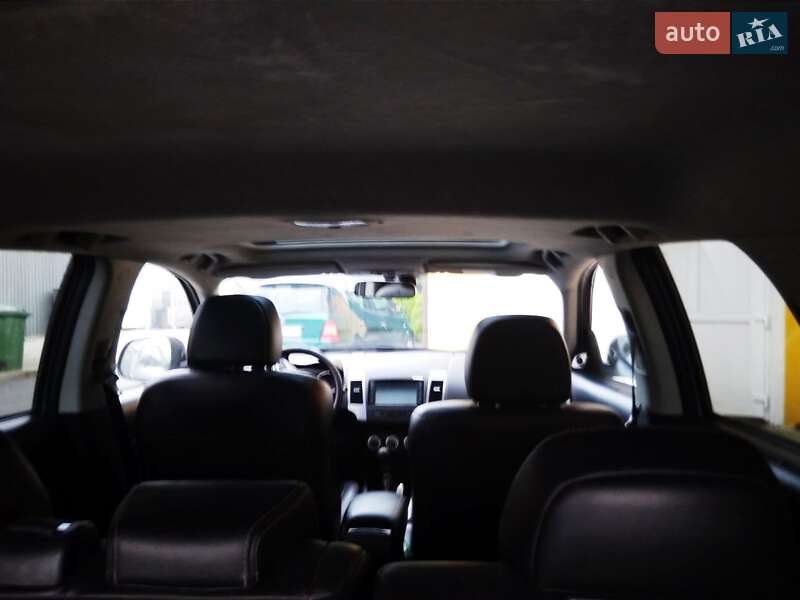 Позашляховик / Кросовер Mitsubishi Outlander 2007 в Охтирці