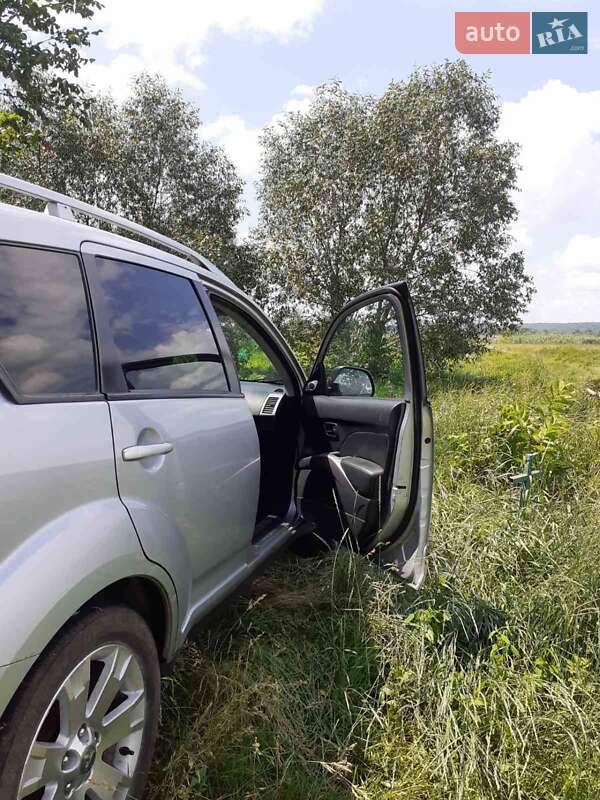Позашляховик / Кросовер Mitsubishi Outlander 2007 в Охтирці