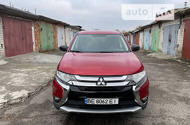 Позашляховик / Кросовер Mitsubishi Outlander 2016 в Старокостянтинові