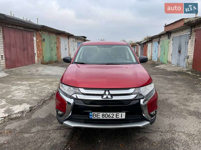 Mitsubishi Outlander 2016