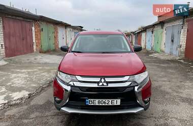 Внедорожник / Кроссовер Mitsubishi Outlander 2016 в Староконстантинове