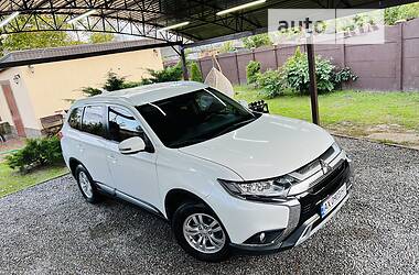 Внедорожник / Кроссовер Mitsubishi Outlander 2018 в Харькове