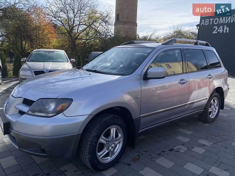 Внедорожник / Кроссовер Mitsubishi Outlander 2004 в Бучаче