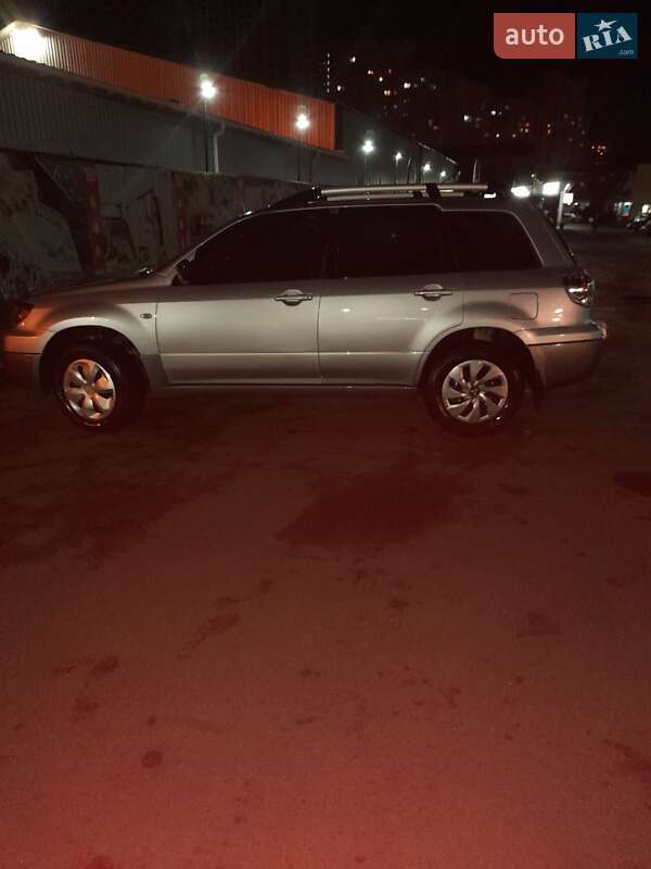Універсал Mitsubishi Outlander 2004 в Києві фото 2 Універсал Mitsubishi Outlander 2004 в Києві