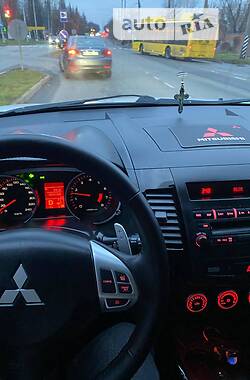 Позашляховик / Кросовер Mitsubishi Outlander 2008 в Полтаві