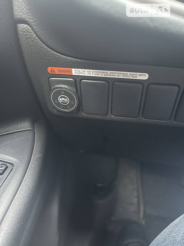 Внедорожник / Кроссовер Mitsubishi Outlander 2012 в Днепре