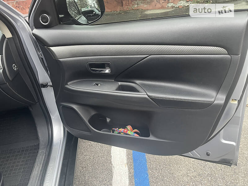 Внедорожник / Кроссовер Mitsubishi Outlander 2012 в Днепре