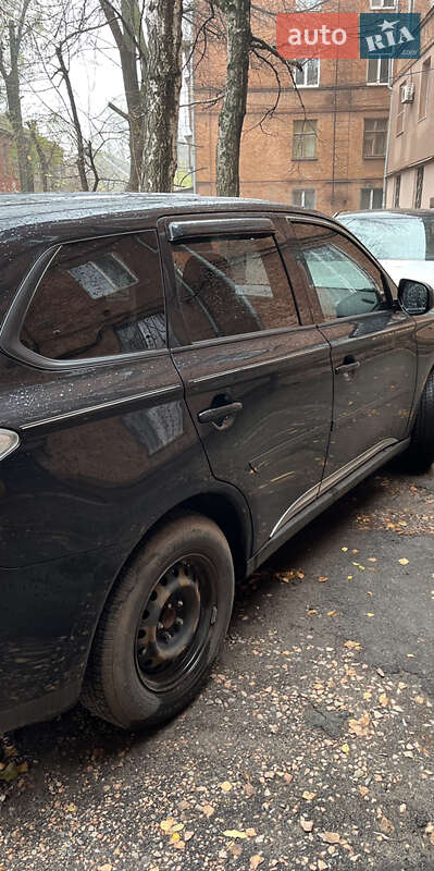 Позашляховик / Кросовер Mitsubishi Outlander 2013 в Кривому Розі