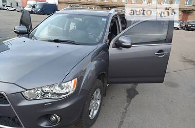 Внедорожник / Кроссовер Mitsubishi Outlander 2010 в Черкассах