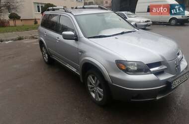 Внедорожник / Кроссовер Mitsubishi Outlander 2004 в 