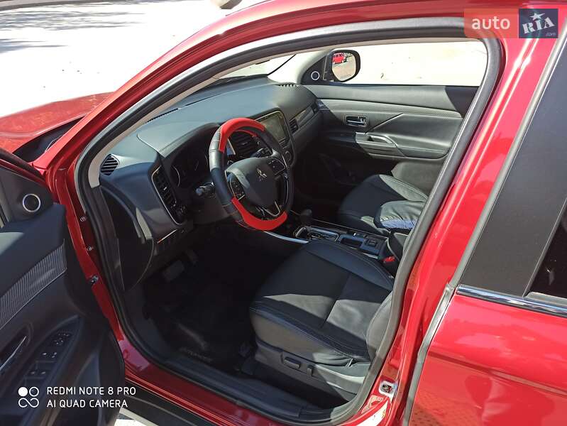 Универсал Mitsubishi Outlander 2019 в Одессе