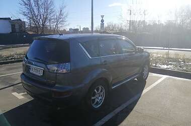 Внедорожник / Кроссовер Mitsubishi Outlander 2010 в Киеве